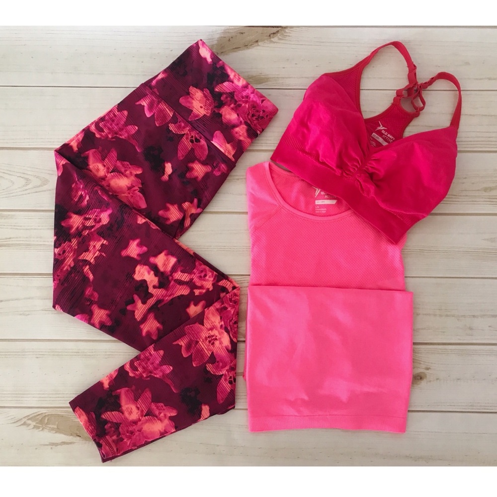 Old Navy Active Go-Dry Pink Floral fitted leggings